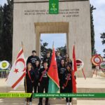 18 Mart 2026 Çanakkale Deniz Zaferi’nin 111. yıl dönümü ve 18 Mart Şehitleri Anma Günü, Kuzey Kıbrıs Türk Cumhuriyeti genelinde düzenlenen törenlere yapılırken, Doğu Akdeniz Doğa Koleji olarak biz de Çanakkale Şehitliği de düzenlenen törende yerimizi aldık.